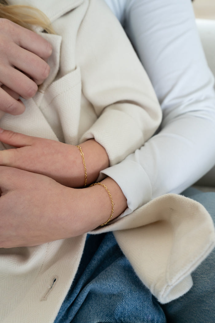 Crinkle Oval Chain Bracelet